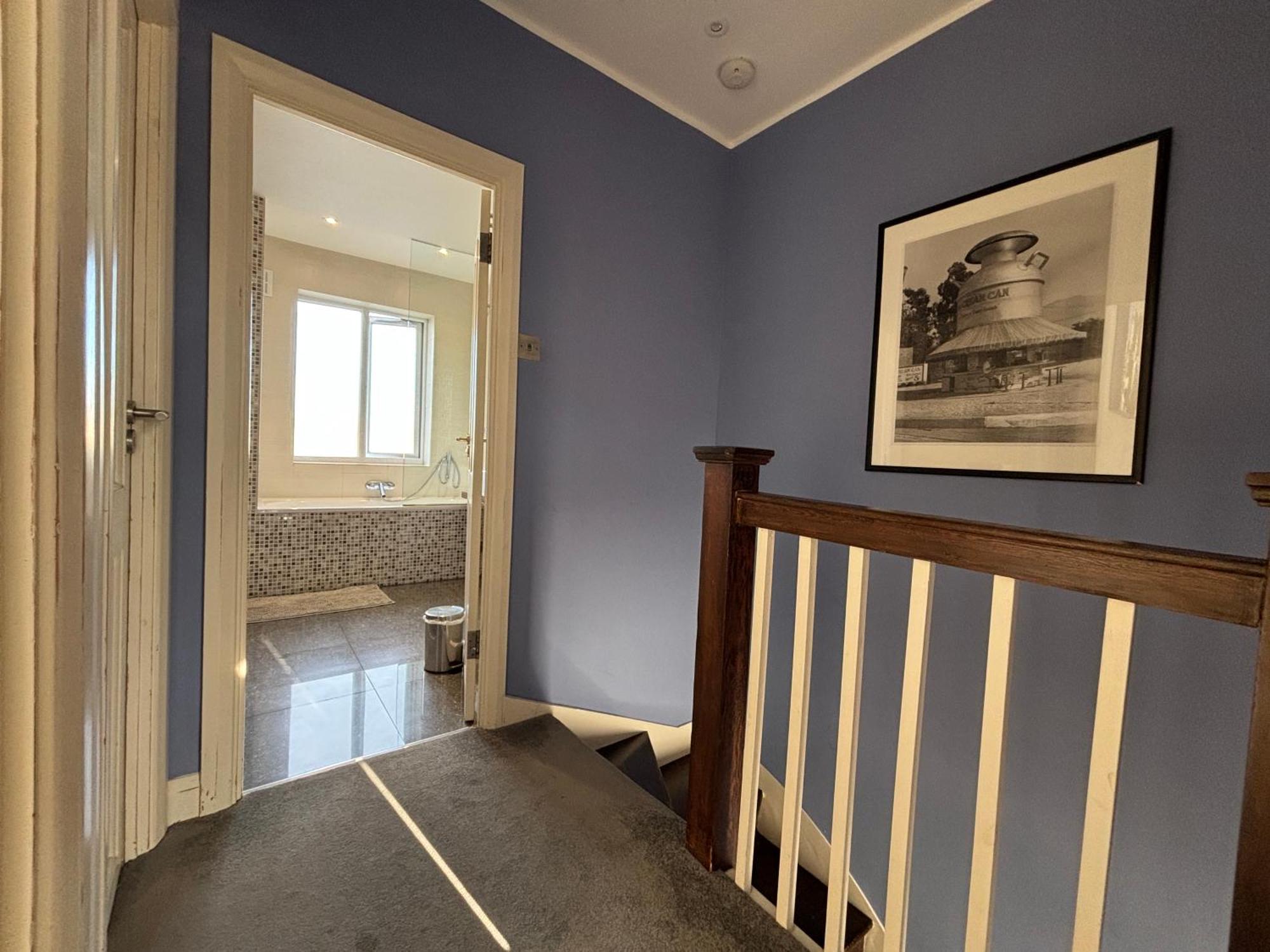 Готель Entire House Floor Perfect For Couples & Freelancers - Available For Single Too Лондон Екстер'єр фото